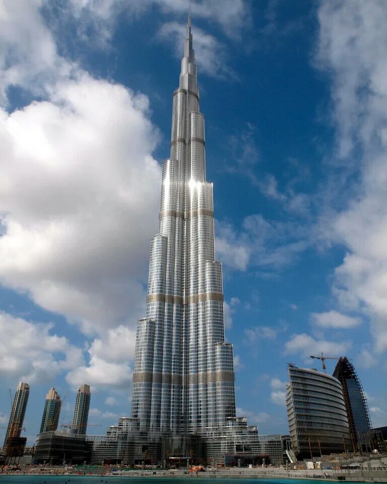 5 халиф. Бурдж-Халифа Дубай. Башня Бурдж Халифа в Дубае. Бурдж-Халифа (828 м). Дубай, ОАЭ. Самая высокая башня в мире Бурдж Халифа.