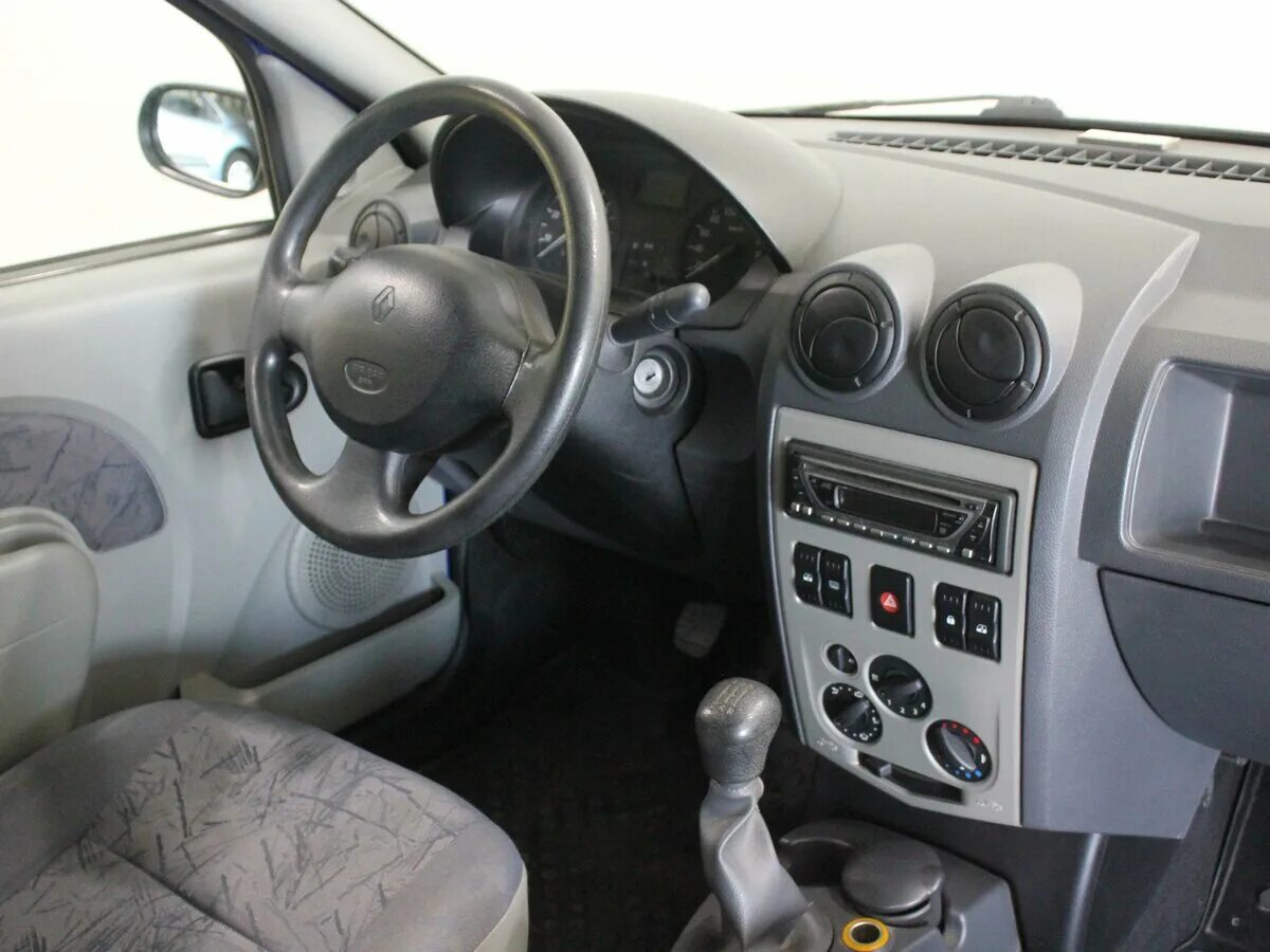 Renault logan 2006 год