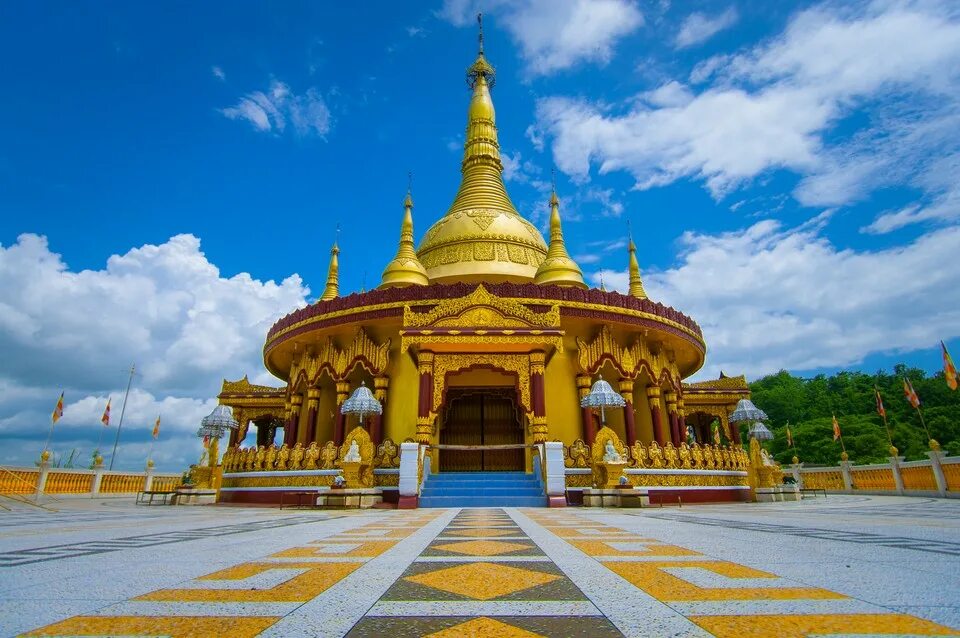 Temple has been. Золотой храм Бангладеш. Голден Темпл Тайланд. Храм Будды. Древние храмы Бангладеш.