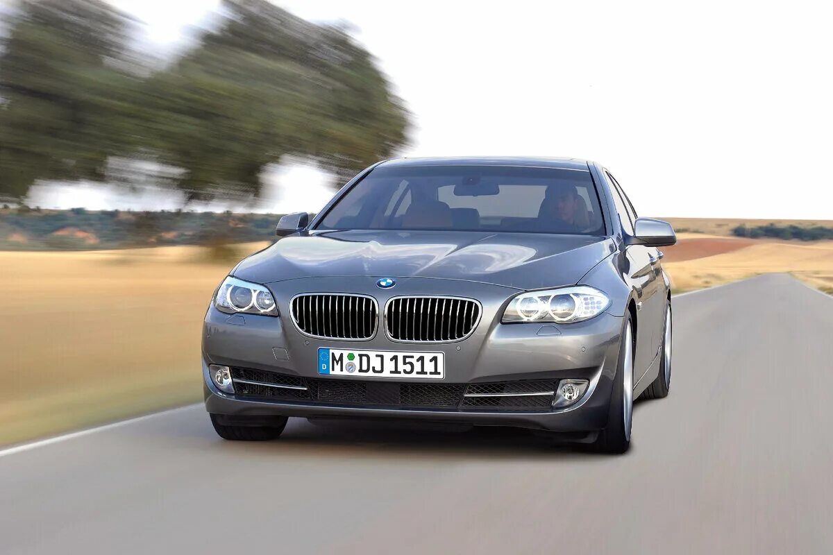 5 series f10. BMW 5 седан 2011. BMW 5 Series 2011. BMW 5 Series sedan. БМВ 5 седан 2011.