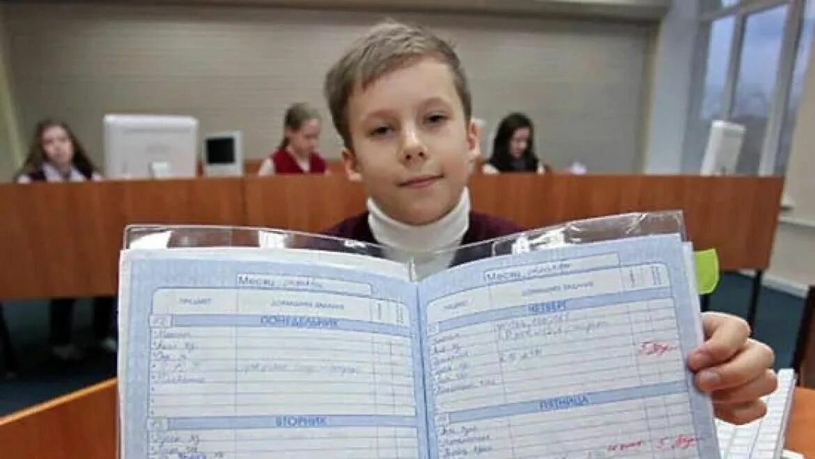 Сентябрь выдавать