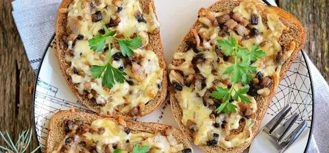 Горячие бутерброды с грибами в духовке