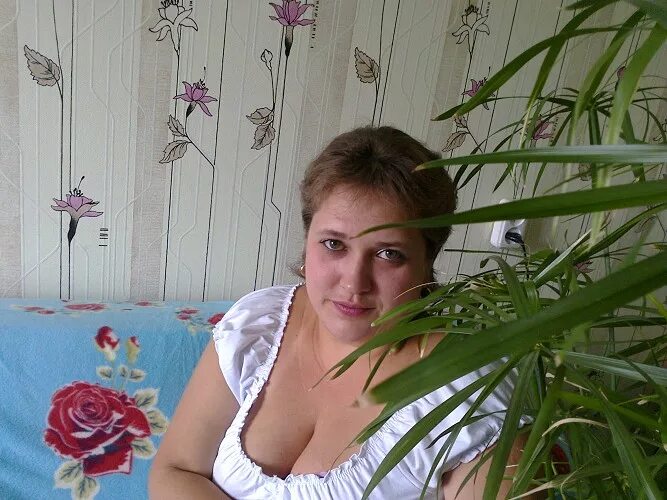 Женщина 33 года. Холмске для серьезных отношений. Женщина ищет женщину для совместного проживания. Женщины в платье фотострана. Матери одиночки на одну ночь.