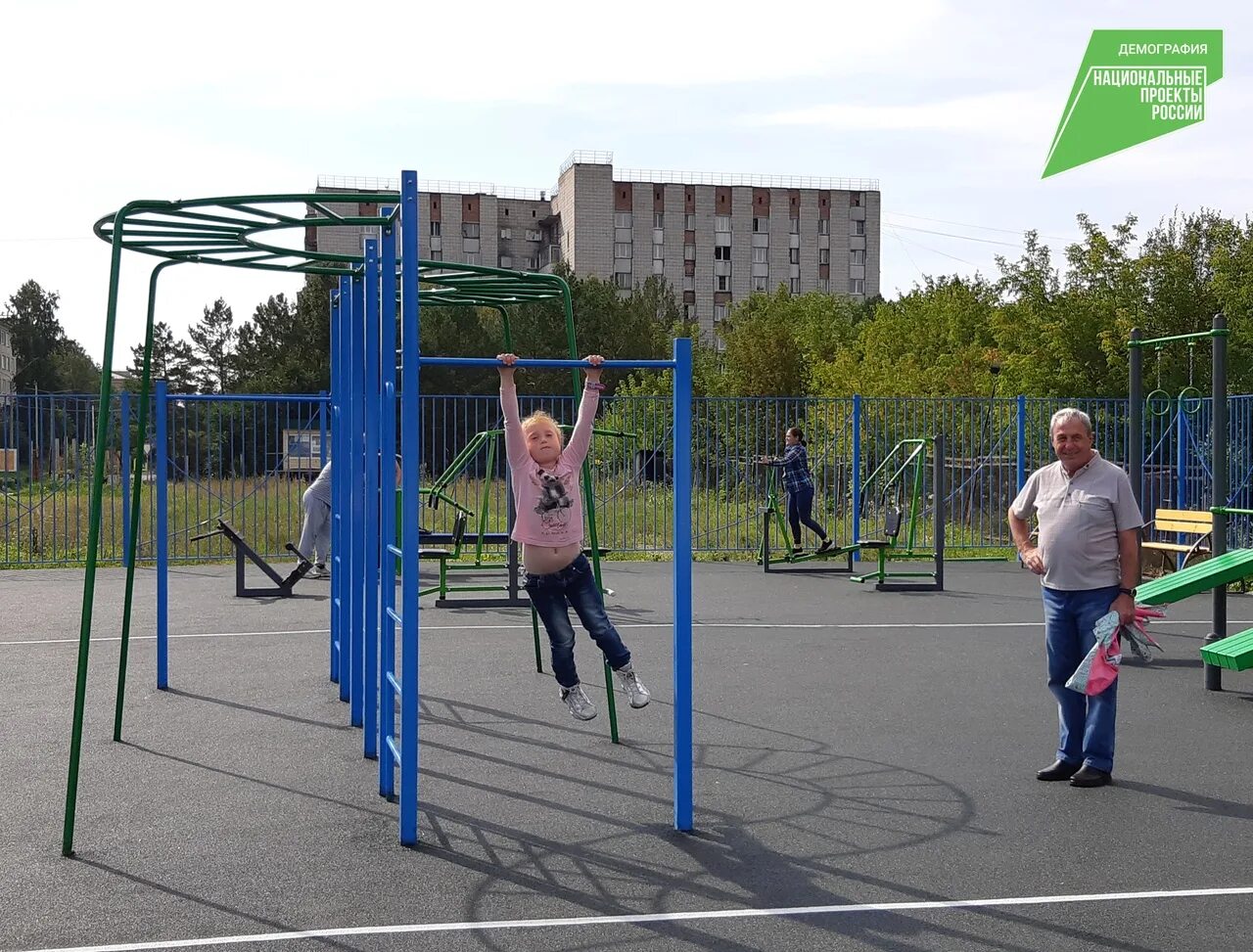 Спортивная площадка для детей. Шуя спортплощадка. Море спортплощадка. Спортплощадки климовск. Ремонт спортивной площадки.