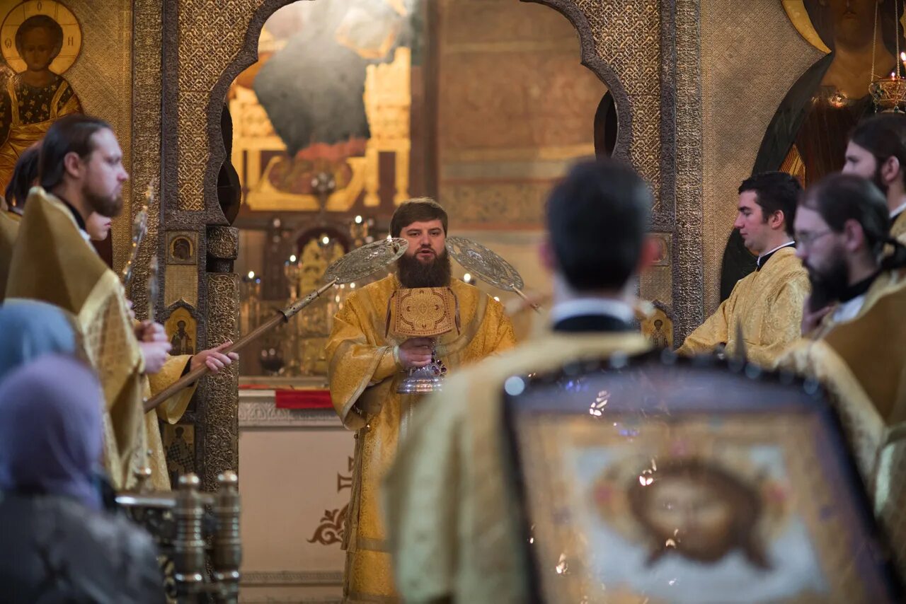 сретенский монастырь в москве иконы владимирской. пасхальное послание митрополита челябинского и миасского алексия. божественная литургия сретенский. божественная литургия икона. епископ звенигородский феодорит совершил литургию рождество.