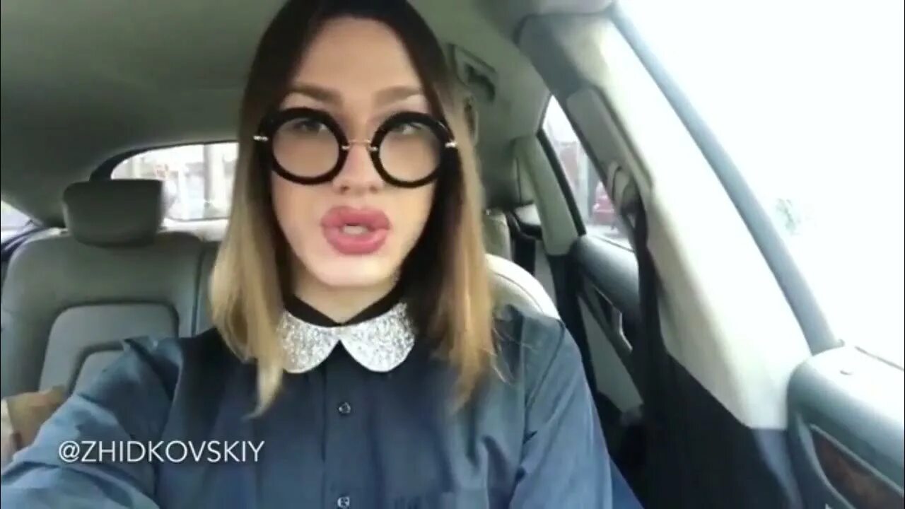 Жидковский на вокзале убирает. Жидковский на вокзале убирает. Жидковский на вокзале убирает. Жидковский с короткими волосами. Жидковский на вокзале убирает.