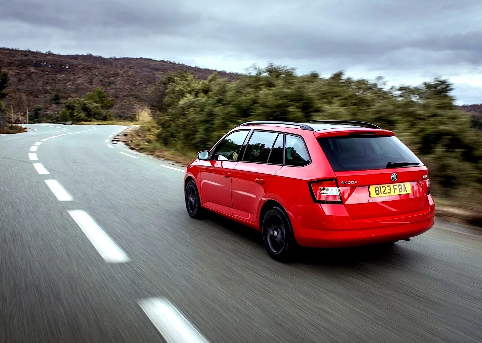 Фабия 1 универсал. Skoda fabia 2014 универсал. skoda fabia combi 2014. skoda fabia combi 2015. skoda fabia combi 3.