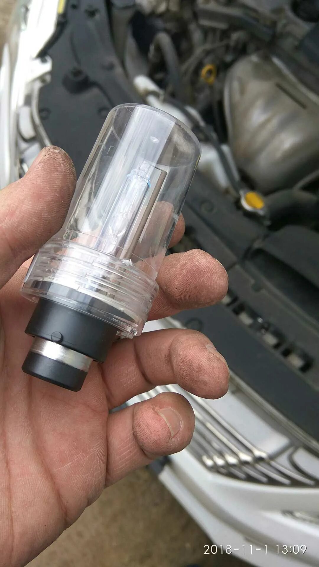 Замена лампы тойота камри. Лампочки ближний свет toyota camry 50. лампочки ближнего света camry 40. лампа ближнего света тойота камри 50. лампочки ближнего света тойота камри 40.