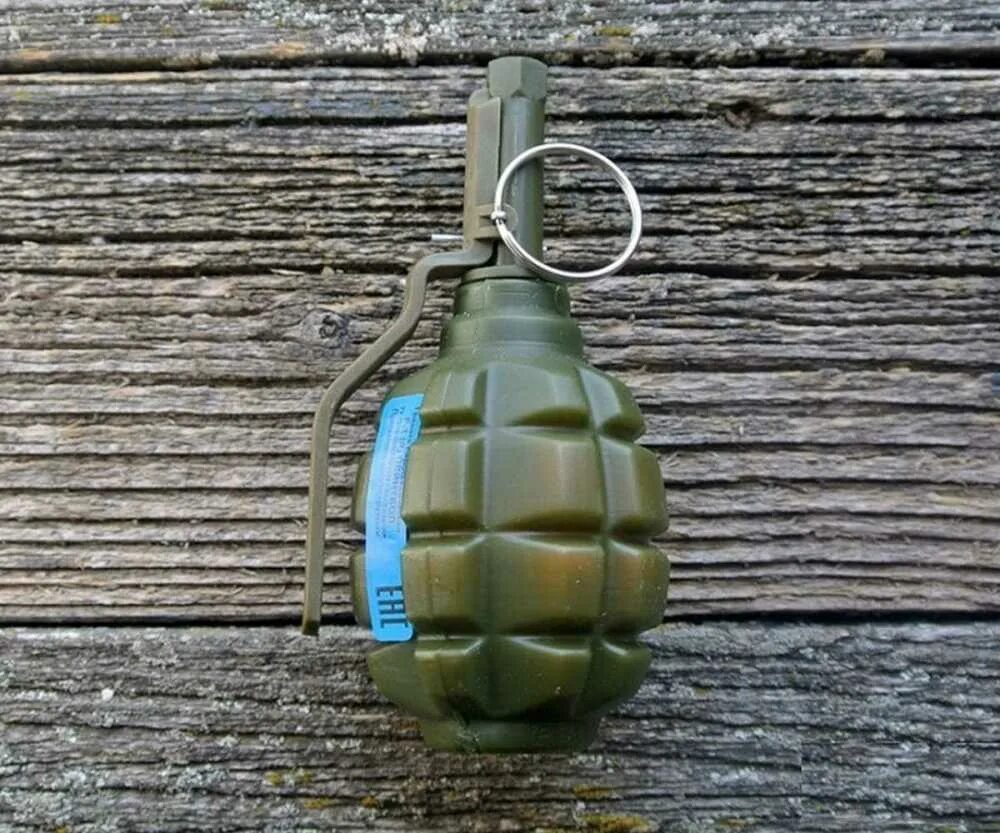 Граната город. Граната город. Граната пайпер. Учебная граната ф1. Лимонка ф1.