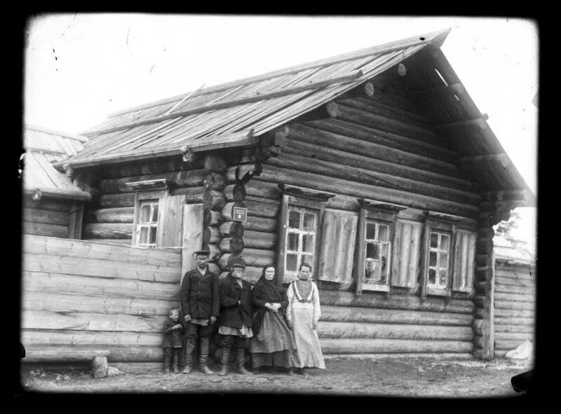 Блогер Денис Беспалов раскрасил архивные фотографии Енисейской губернии начала X