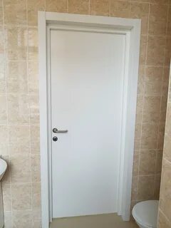 Пластиковые двери в ванну
