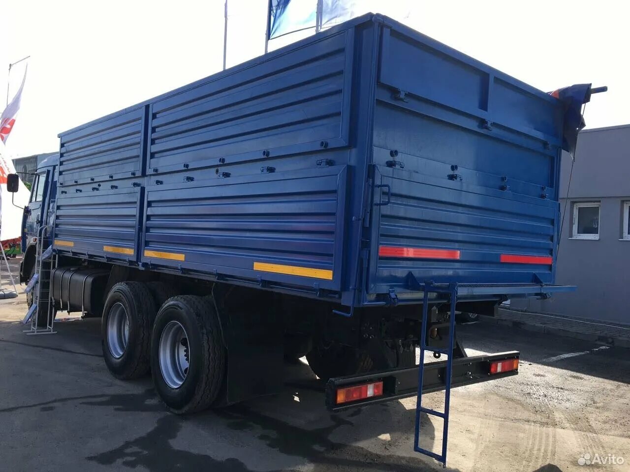 Кузов 53215. Кузов зерновоз на камаз 53215. Камаз 53215 самосвал сельхозник. Камаз 53215 бортовой. Камаз 53215 самосвал сельхозник.