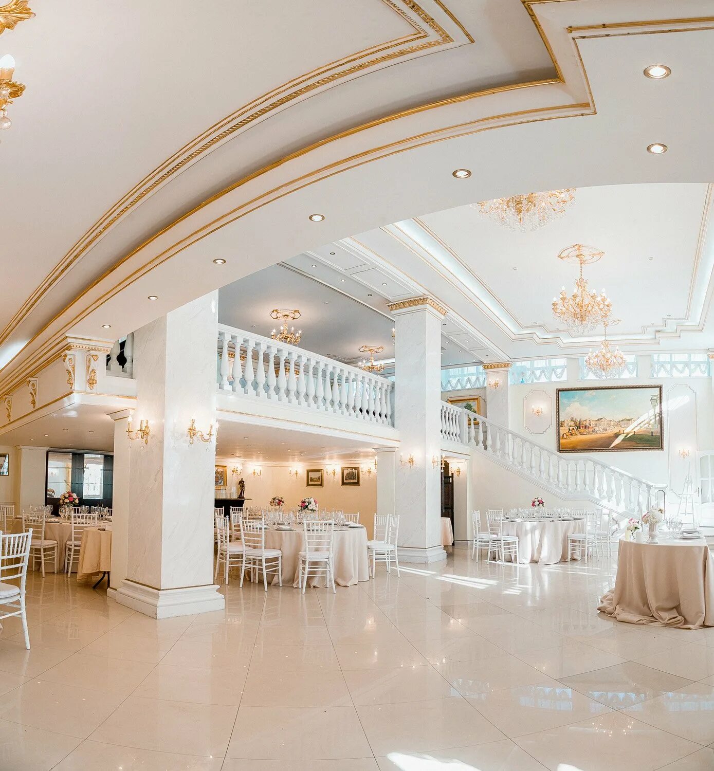 Дворец торжеств сафиса москва. Дворец торжеств safisa. Дворец торжеств safisa. Ресторан император холл можайское шоссе. Дворец торжеств safisa.