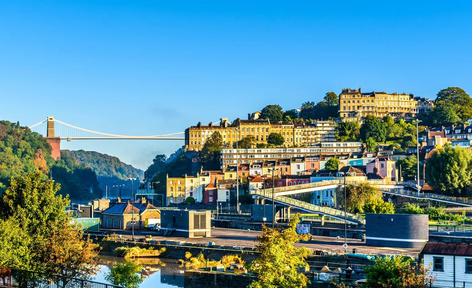 Бристоль англия. Bristol. Бристоль англия. Бристоль город в великобритании. Город бристоль великобритания достопримечательности.