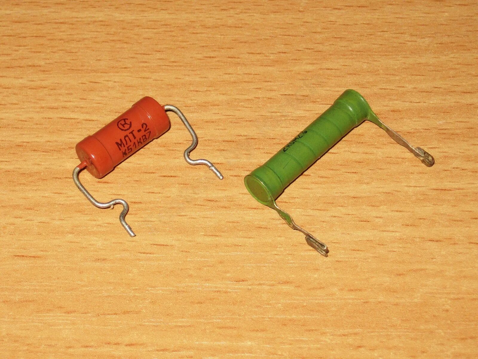 маркировка резисторов млт-2. резистор 100 ом маркировка. резисторы старого образца. резистор 10 ом 2вт млт. резистор млт 100 ом.