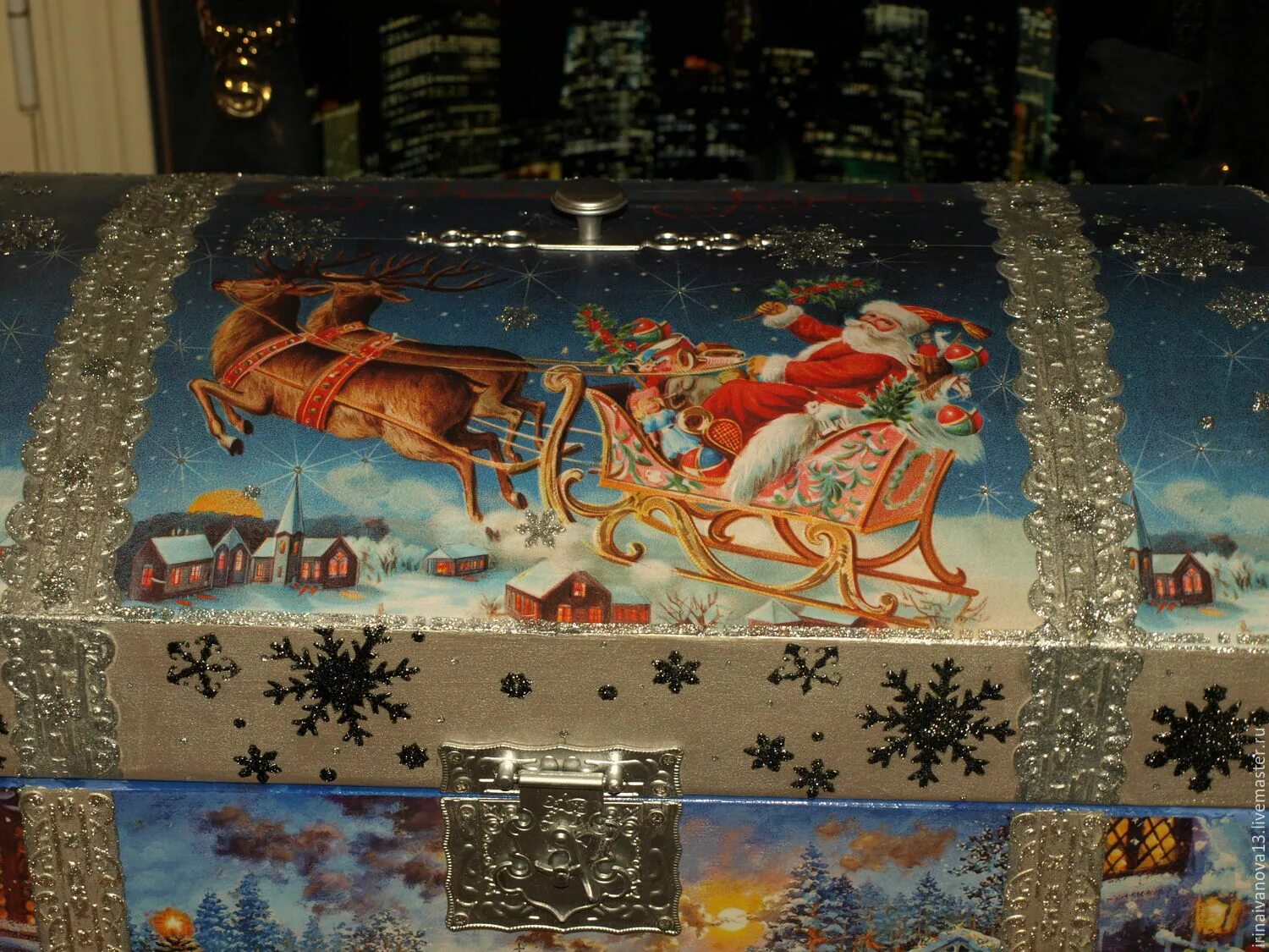 сундучок деда мороза. новогодний сундучок. поделка сундучок деда мороза. как сделать новогодний сундук. новогодний сундучок.