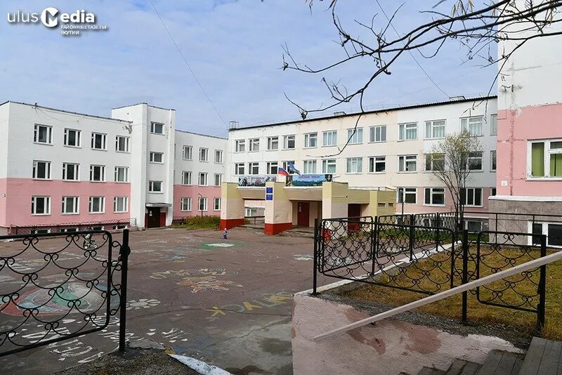 Чульман школа 9. Школа 17 город нерюнгри. Школы чульмана. Школа в чульмане. Чульман.