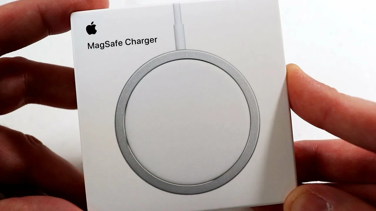 MAGSAFE iphone 12. Беспроводная зарядка Apple MAGSAFE. Зарядка MAGSAFE для iphone 12. MAGSAFE Charger iphone 11.