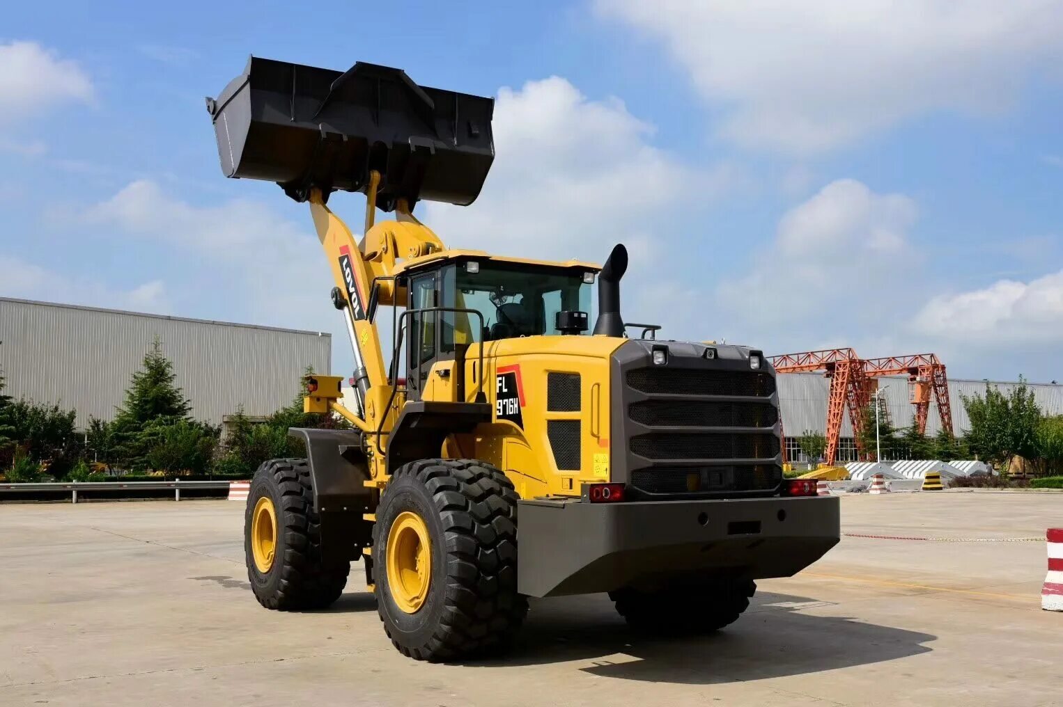 Фронтальный погрузчик doosan. Фронтальный погрузчик venieri. 2х кубовый погрузчик. Кубовые погрузчики. Фронтальный погрузчик 2 куба.