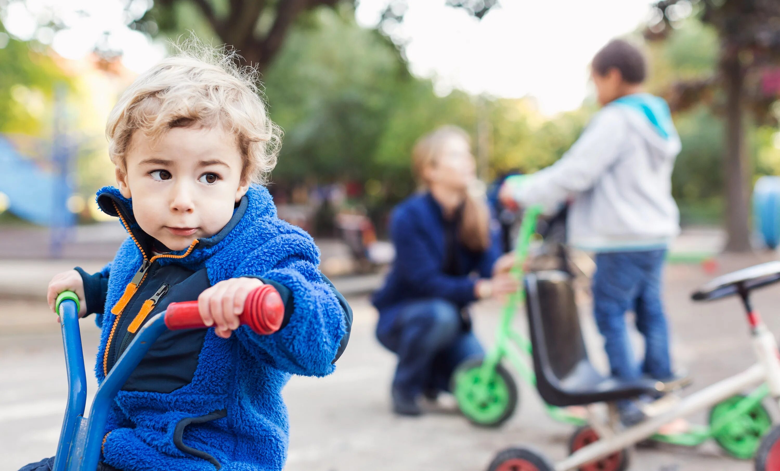 занятия с детьми инвалидами. особенный ребенок инвалид. школы для детей с ограниченными возможностями. дети с овз. детский церебральный паралич (дцп).