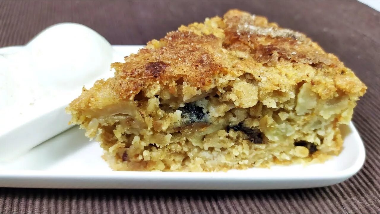 Пирог из овсяной муки с яблоками. Пирог из овсяной муки с яблоками. Пирог из овсяных хлопьев на кефире. Геркулесовый пирог. Пирог с геркулесовыми хлопьями.