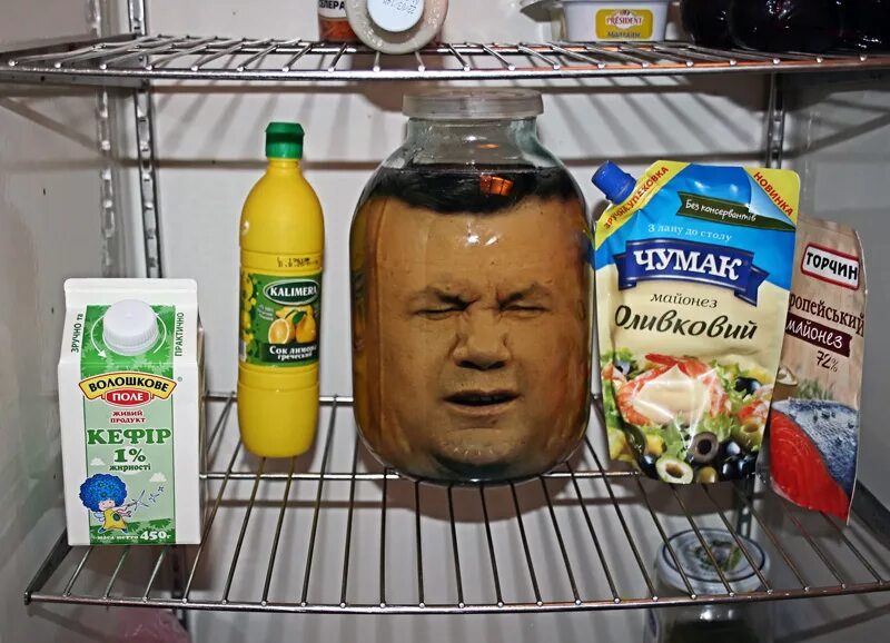 Смешная голова в банке. Голова в банке в холодильнике. Смешной майонез.
