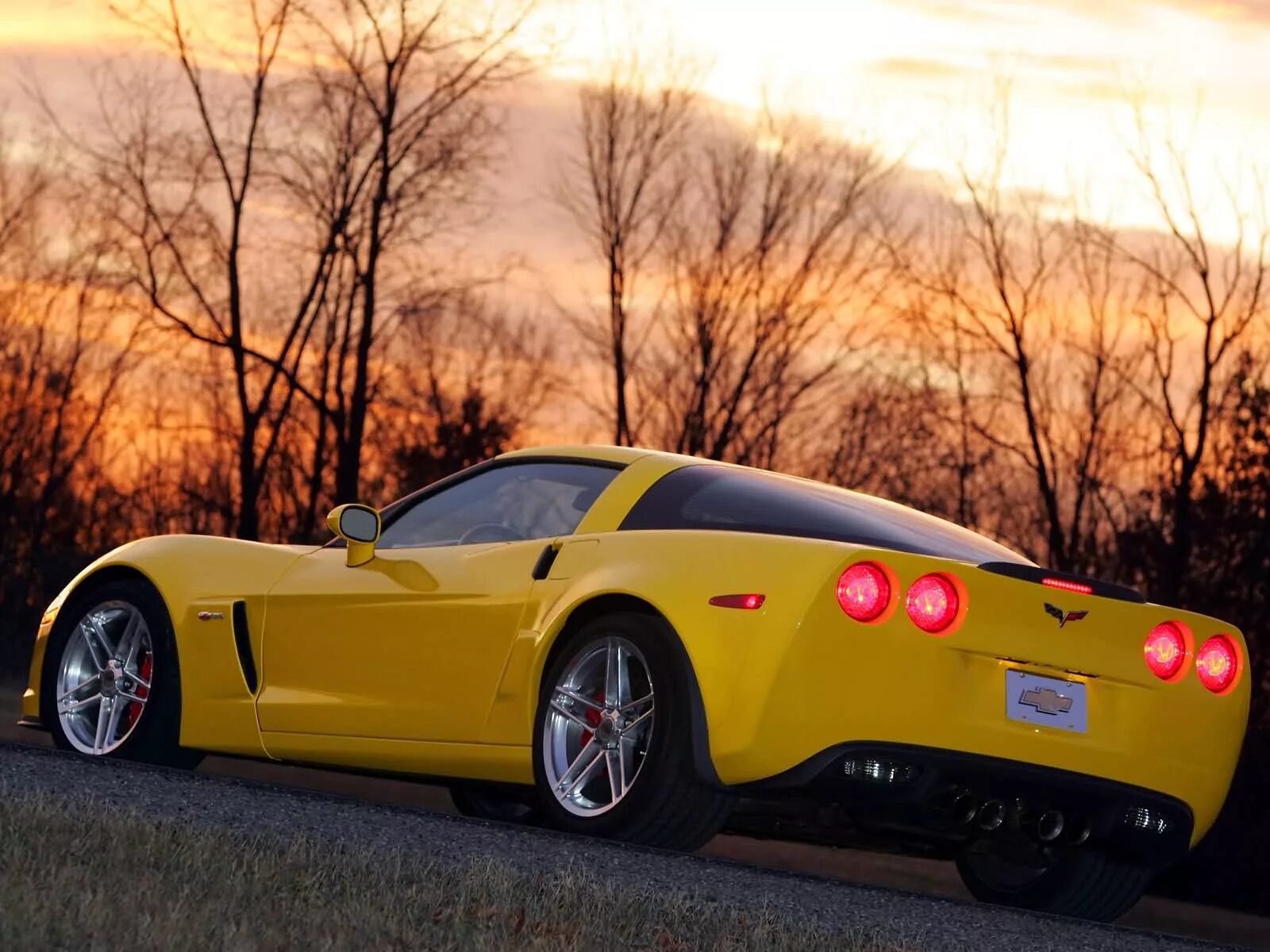 Chevrolet corvette с3. Chevy corvette. Chevrolet corvette стингрей. Chevrolet corvette stingray 2020. Corvette stingray 1969.