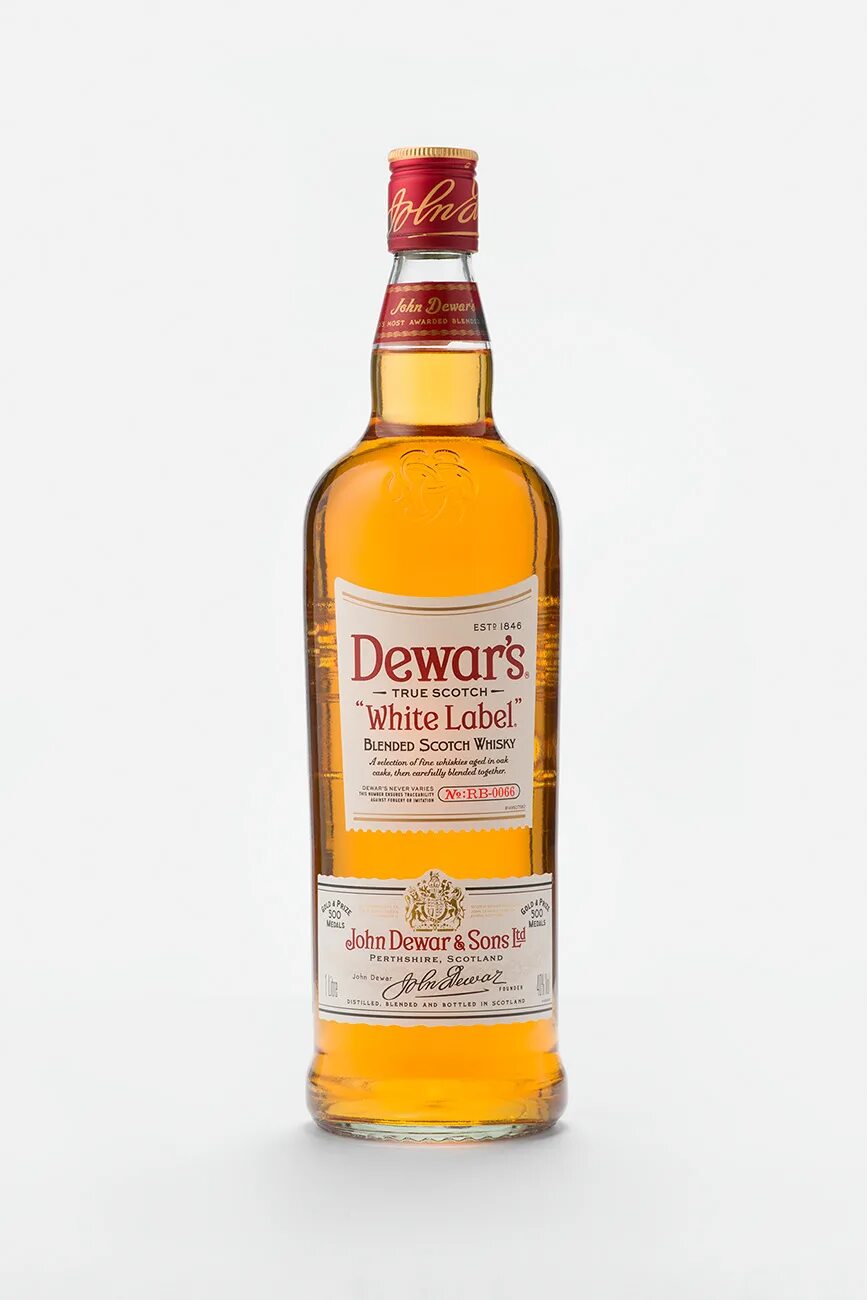 Dewars white цена. Дюарс Уайт лейбл. Виски Дюарс Уайт. Виски шотландский «Dewar's White Label». Виски Дюарс белая этикетка 0.7 шотландский купаж.