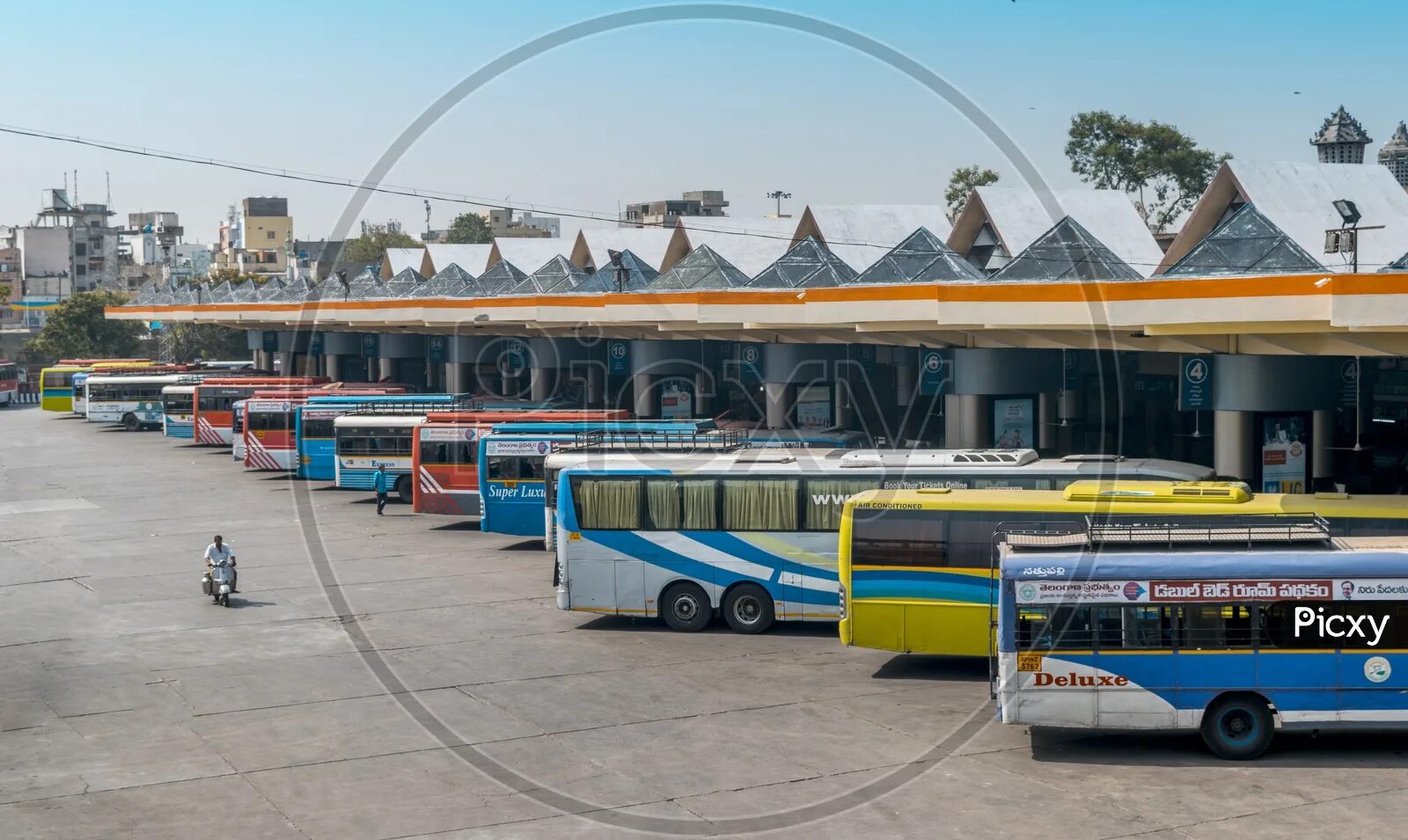 The biggest bus station in egypt. Prtc buses india. Bus stand. Bus stand. Автобусная станция филиппины.