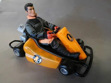 Игрушечный мужик