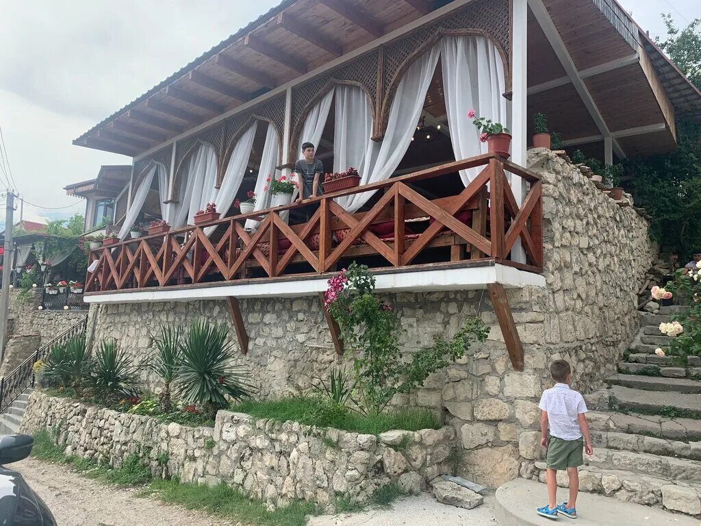 каралис кафе бахчисарай. ресторан в бахчисарае. кафе ашлама сарай бахчисарай. бахчисарай ресторан на воде. бахчисарай чебуречная.