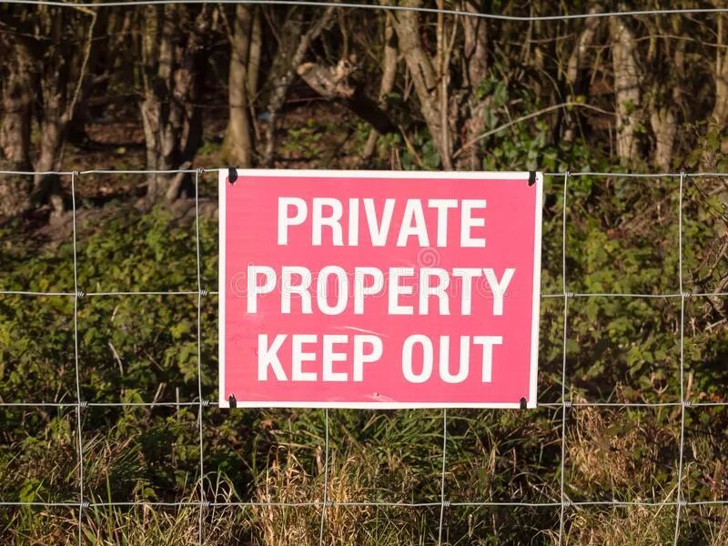 Out private. Private property keep out. Keep out private property sign. Частная собственность табличка. Private property.