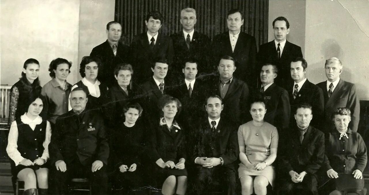 Райком кпсс. Землянский райком кпсс. глазуновский район райком партии руководители. череповецкий райком кпсс. старшинов райком партии кронштадт.
