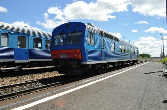 Электричка навля комаричи. Поезд брянск комаричи. электричка брянск комаричи. вокзал комаричи.