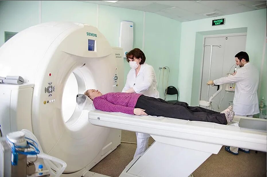 Врач кт платно. Томография. Мрт позвоночника. Магнитно-резонансная томография спины. Компьютерная томография головы и позвоночника.