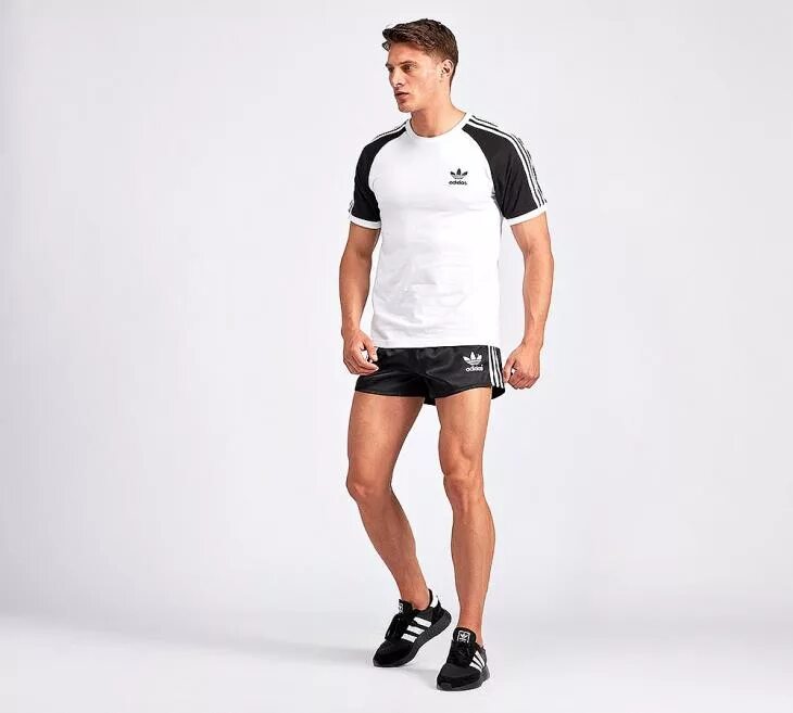 Originals шорты. Шорты adidas Originals Cargo shorts. Adidas шорты ретро 2018. Adidas Originals Retro Argentina Football shorts in Black. Спортивные шорты и футболка мужские.