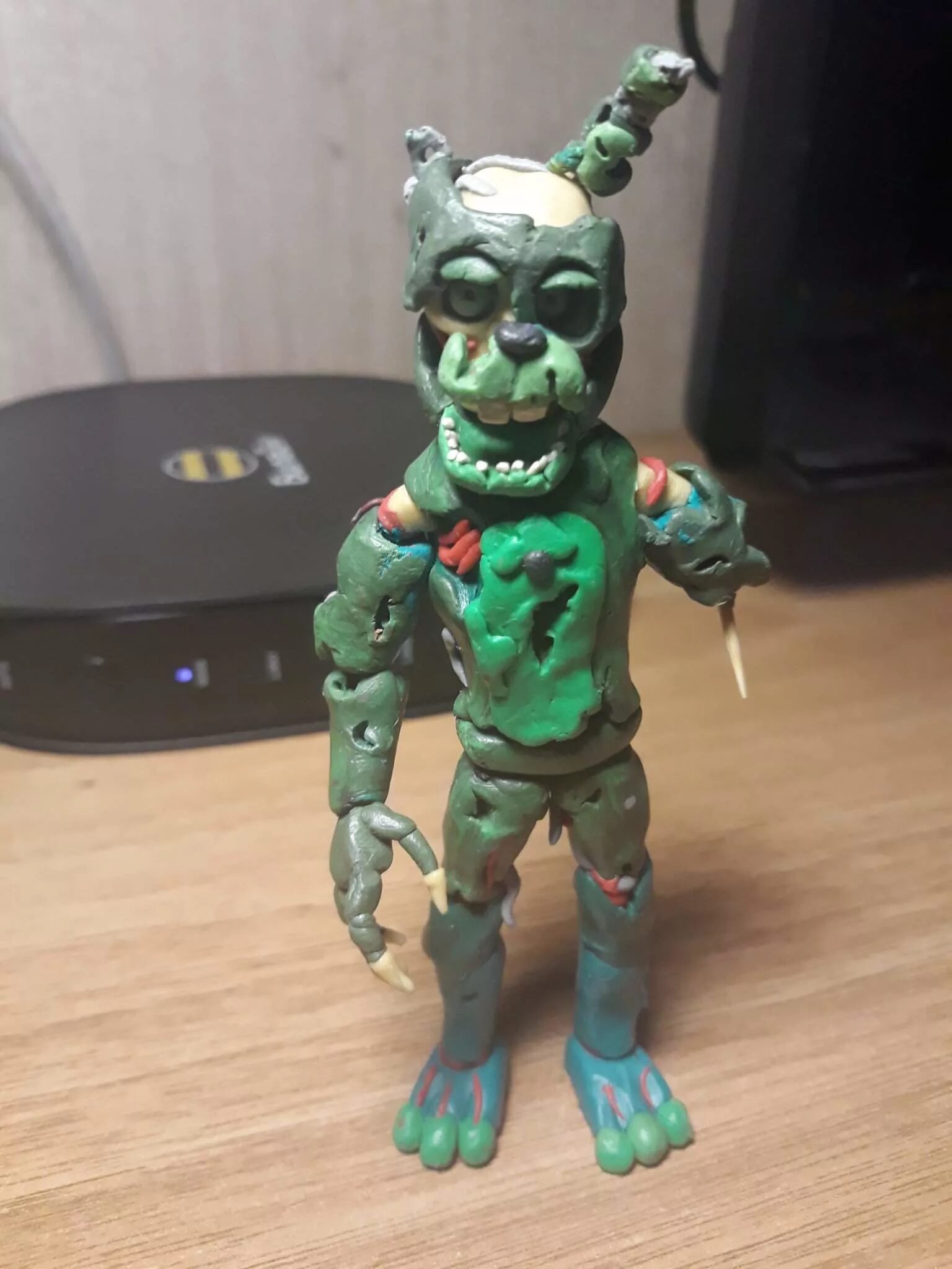 Спрингтрап из пластилина фнаф 3. Спрингтрап 3д. Уильям афтон спрингтрап. Лепка спринг трап. Слепить кошмарный спринг трап.