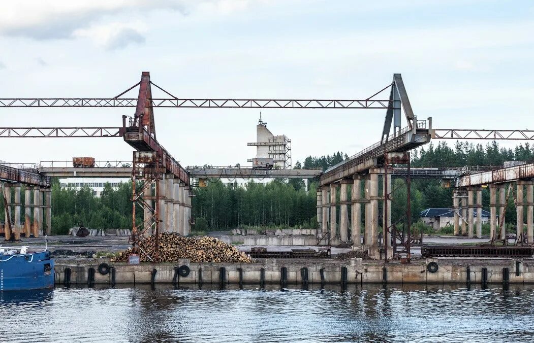 Подпорожье погода на 10 дней ленинградской области. Порт Подпорожье. Подпорожье порт Речной. ГЭС Подпорожье. Свирь ГЭС Подпорожье.