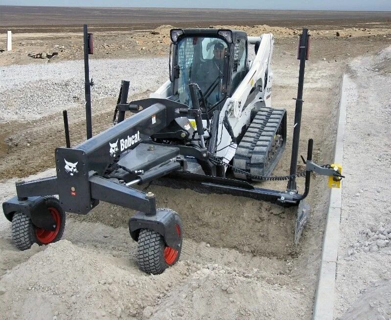 Мини грейдер. Грейдер бобкэт. лазерный грейдер bobcat. грейдер 213 bobcat. грейдер bobcat 213 см.