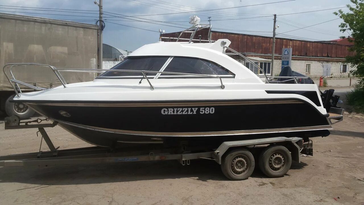 Grizzly 580 HT. Лодка Grizzly 580. Катер Гризли 580. Катер Grizzly 500 HT. Куплю катер с мотором б у