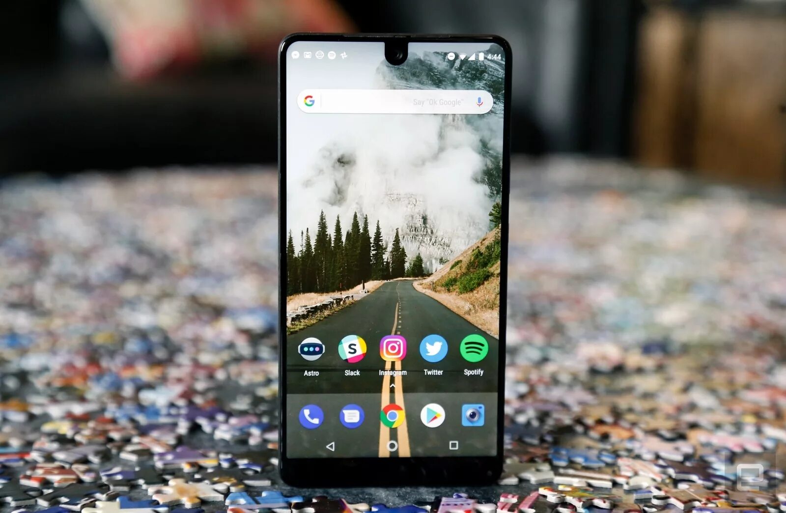 Новый android 8. Android Phone. Android 8.0 Phone. Андроид 8 фото. Essential Phone.