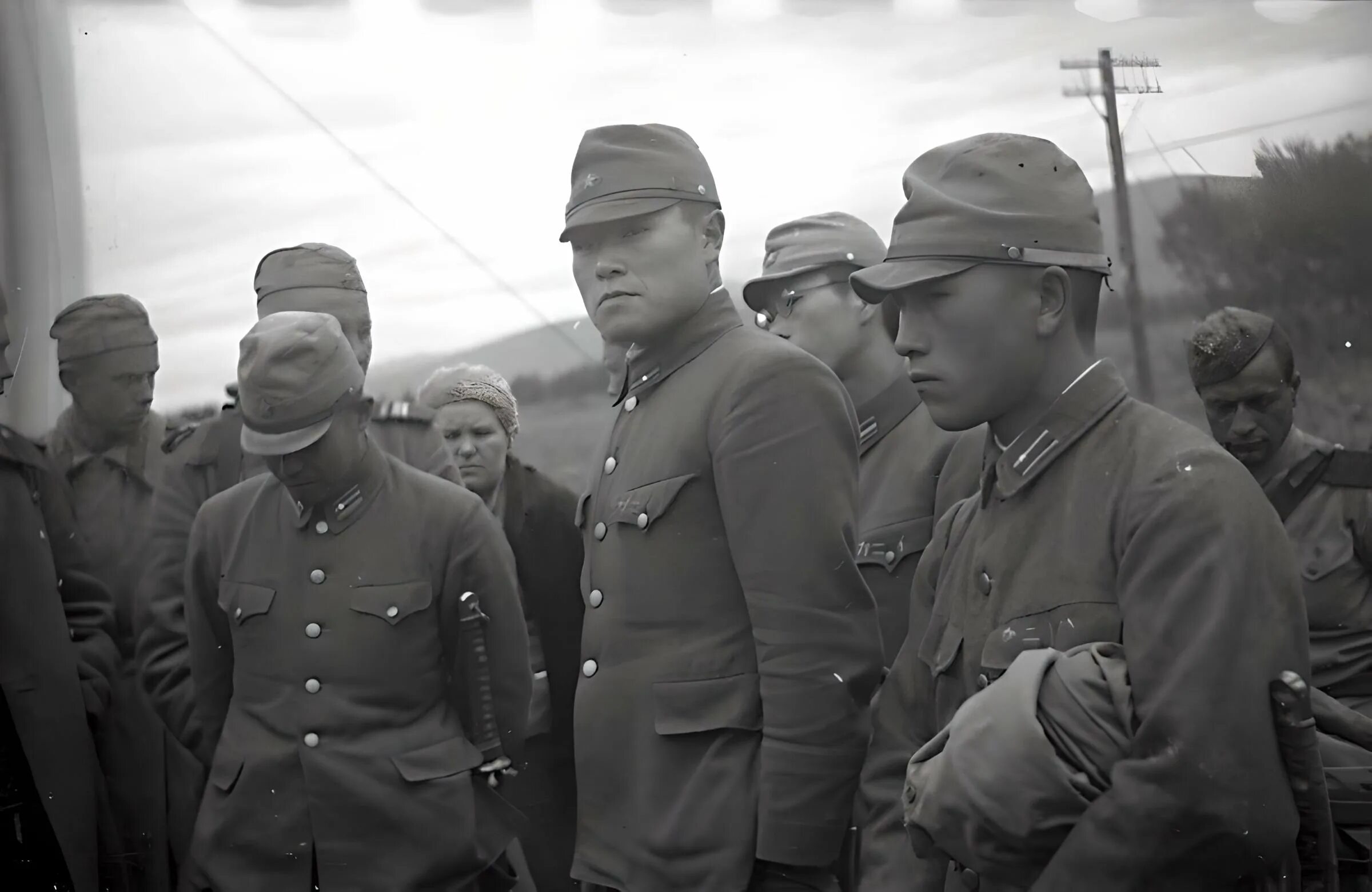 Японские военнопленные 1945 Южный Сахалин. 1945 Японские военнопленные. Генерал-лейтенант Цуцуми Фусаки.