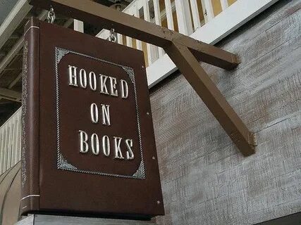Книжные вывески