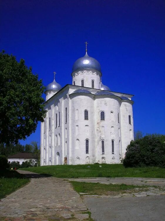 Церковь юрьева монастыря. Церковь юрьева монастыря. Церковь юрьева монастыря. Георгиевский собор юрьева монастыря 1119. Собор георгия победоносца в юрьевом монастыре.