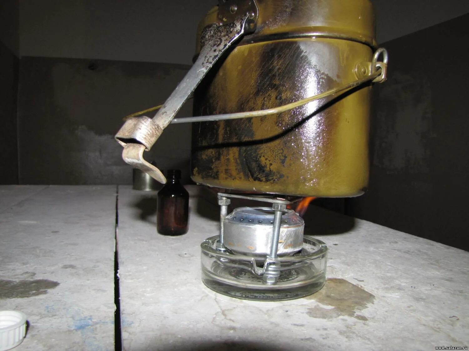 Как сделать керосин. Керосин для огорода от вредителей и болезней. Стеклянная масляная лампа. Как сделать керосин. Воронка для заправки керосиновых ламп купить.