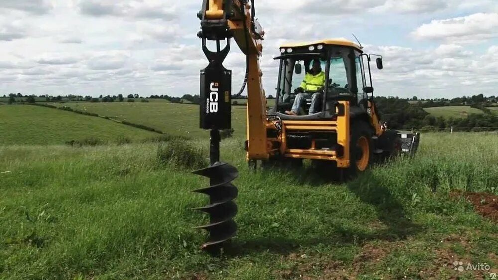 Аренда ямобура цена. Ямобур JCB 3cx. Ямобур на JCB 4cx. JCB 3cx с буром. Экскаватор бур JCB 3 CX.