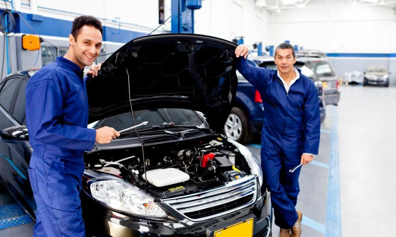 Автомеханик. Слесарь по обслуживанию автомобилей. Автослесарь. Автомеханик. Автомеханик.