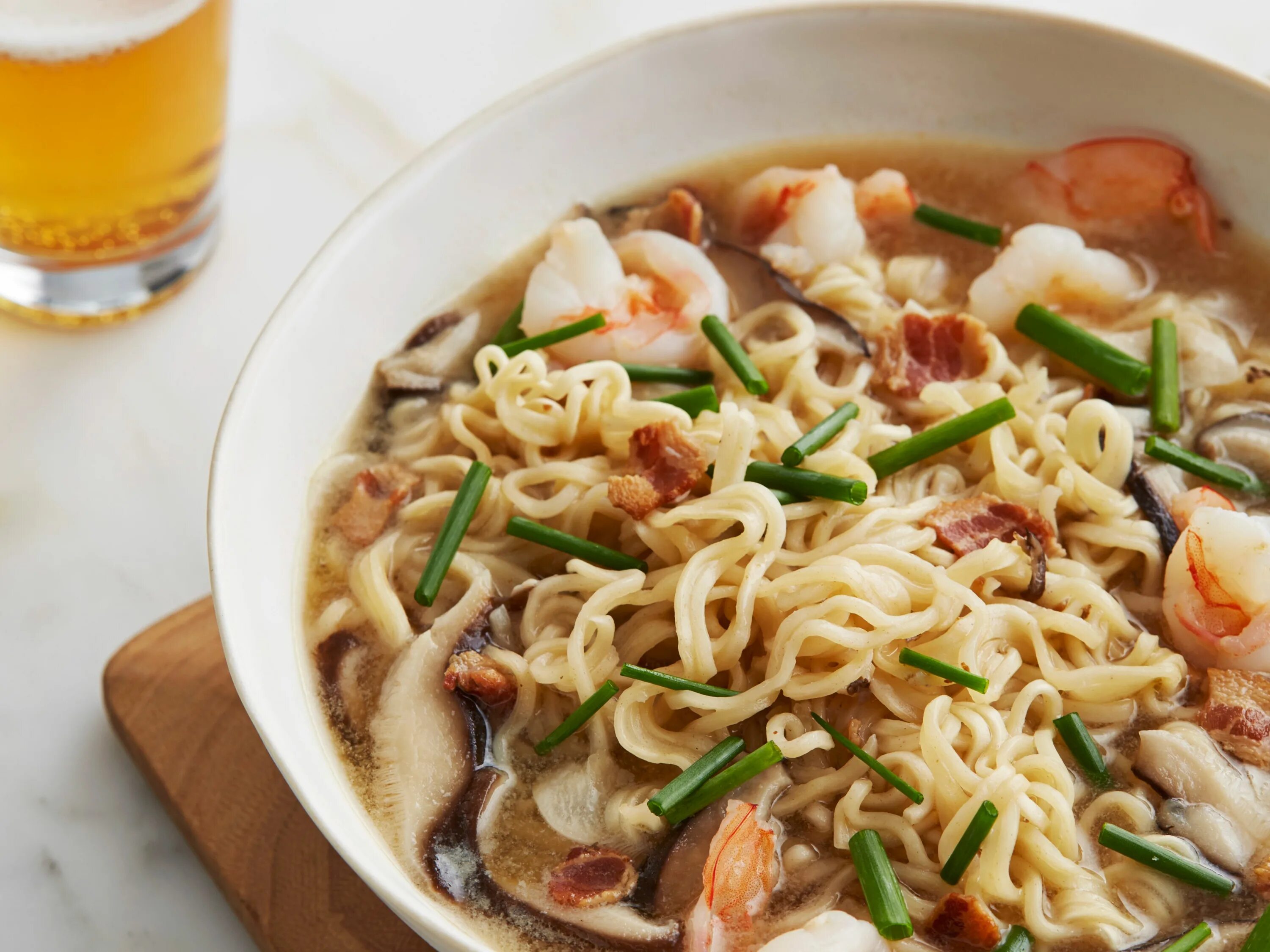 Рамен с креветками рецепт. Рамен с креветками рецепт. Рамен корейский с морепродуктами. Эби рамен с креветками. Рамен с креветками рецепт.