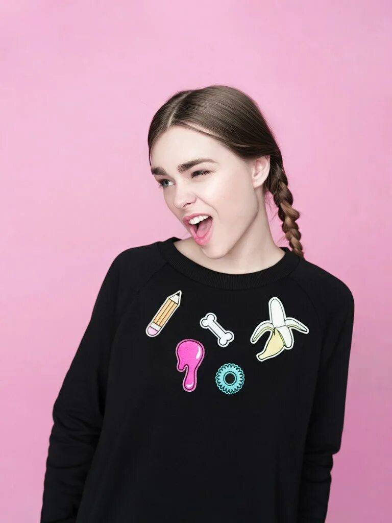 Модная американская одежда. Mine бренд одежды. Одежда бренда exclusive. Mine бренд одежды. Футболка nike sportswear черная женская.