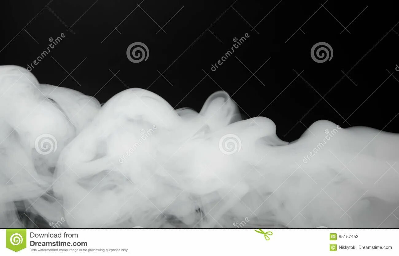 Белый дым на черном фоне в центре. Дым туманы стелит. Туман и дым гетерогенные. Блестящий белый молочный туман дымка.